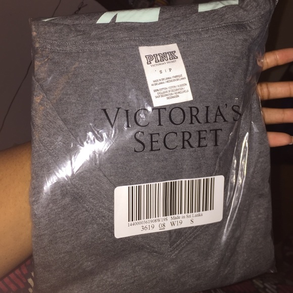 Victoria's Secret Pink Long Sleeve V-Neck