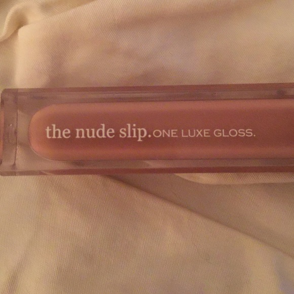 Sara Hap (the nude slip, one lux gloss. New