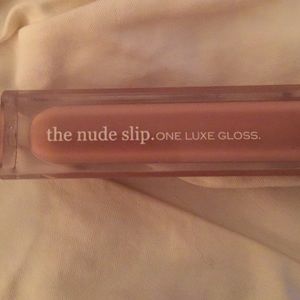 Sara Hap (the nude slip, one lux gloss. New