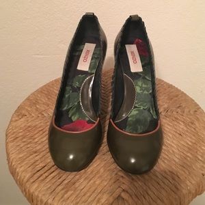 Brown scalloped leather Kenzo Pumps