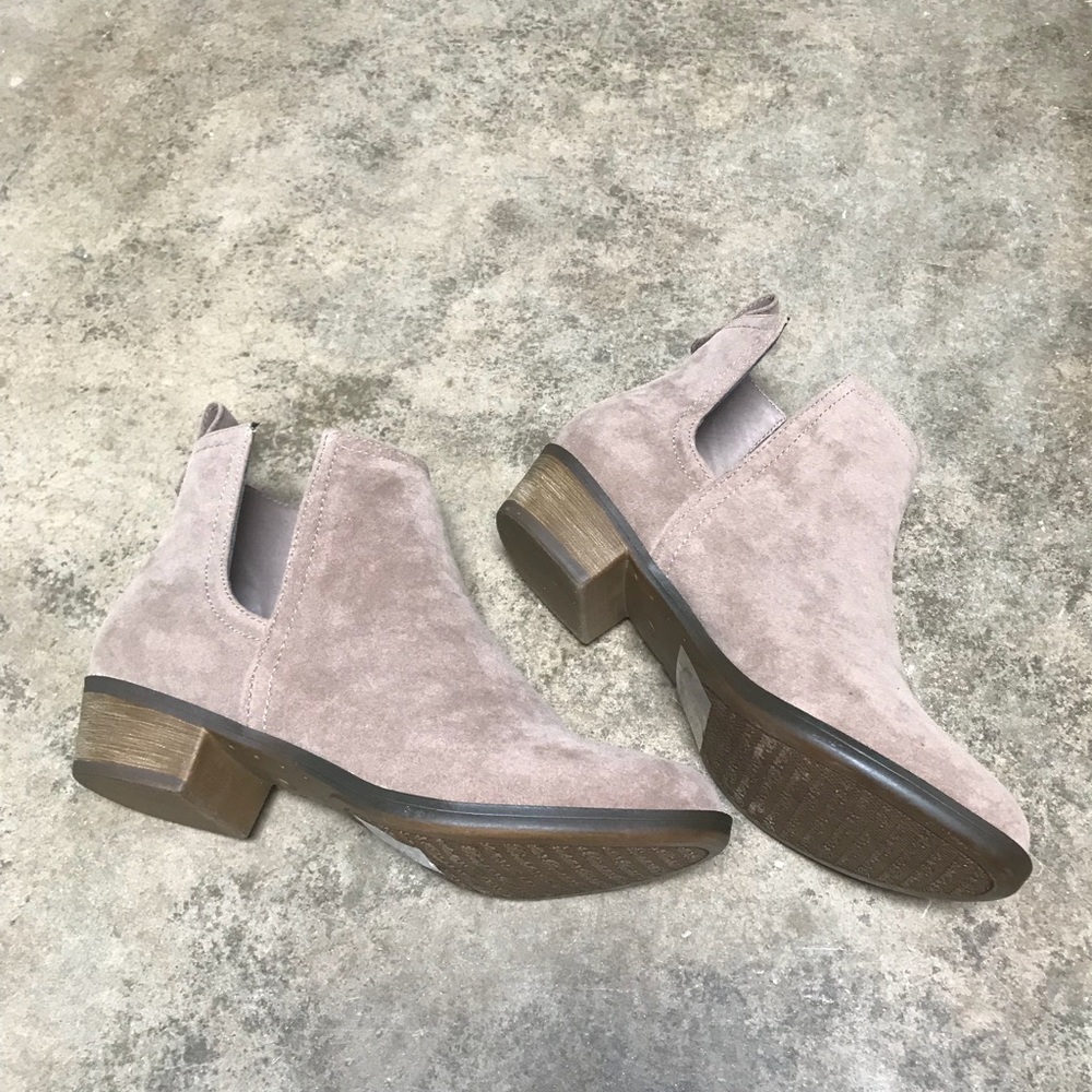 Beige Suede Side Cutout Cowgirl Bootie - Picture 4 of 6