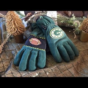 Bedazzled tailgating beverage holder gloves