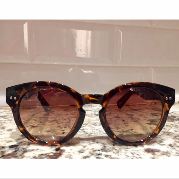 LOFT Round Tortoise Shell Sunnies with Sleeve