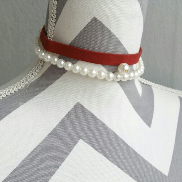 ๐LAST ONE๐RED WINE AND PEARLS Choker - Picture 2 of 3