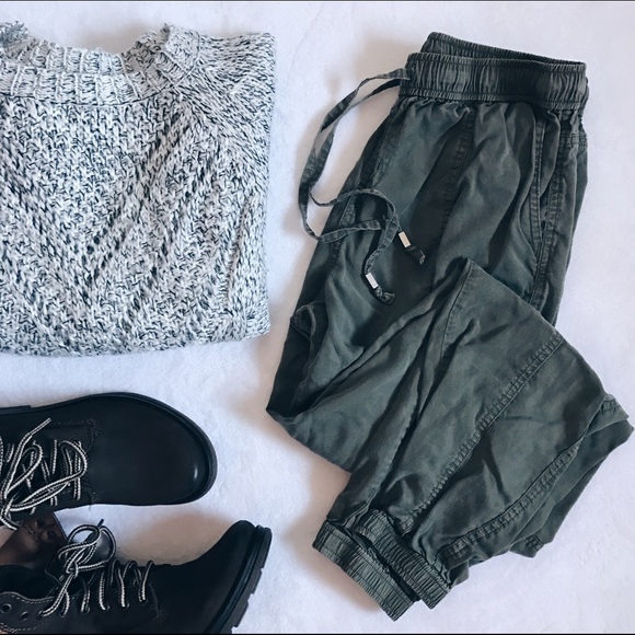 Mossimo Supply Co. Pants - Forest Green Joggers / Sweat Pants