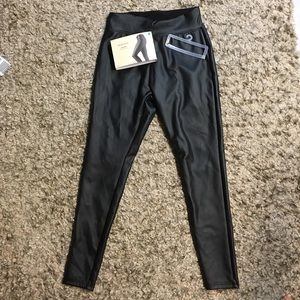 (NEW) Soft black leather jegging Sz. M