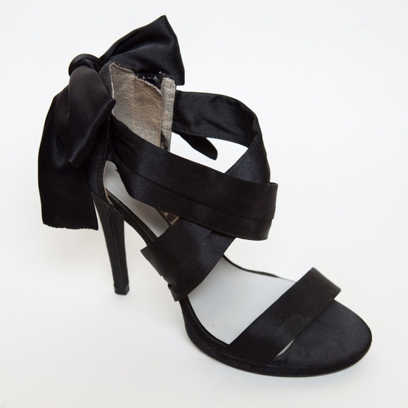 Vera Wang White Satin Platform Sandal with Bow