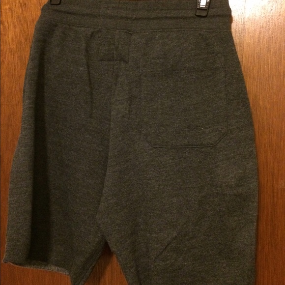 NWT ROWAN UNIVERSITY SHORTS. Unisex - Picture 4 of 4