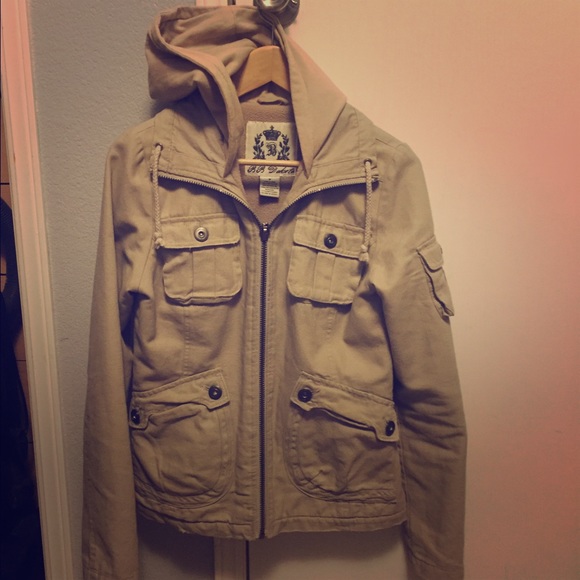 Cute tan jacket