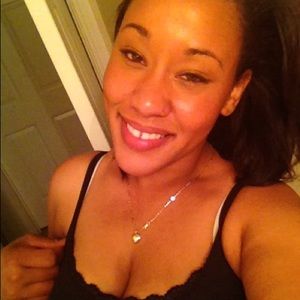 Meet your Posher, Jasmine