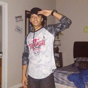 Meet your Posher, Yon