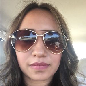 Meet your Posher, Mayra