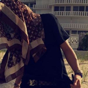 Meet your Posher, Luis