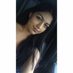 Meet your Posher, Adriana