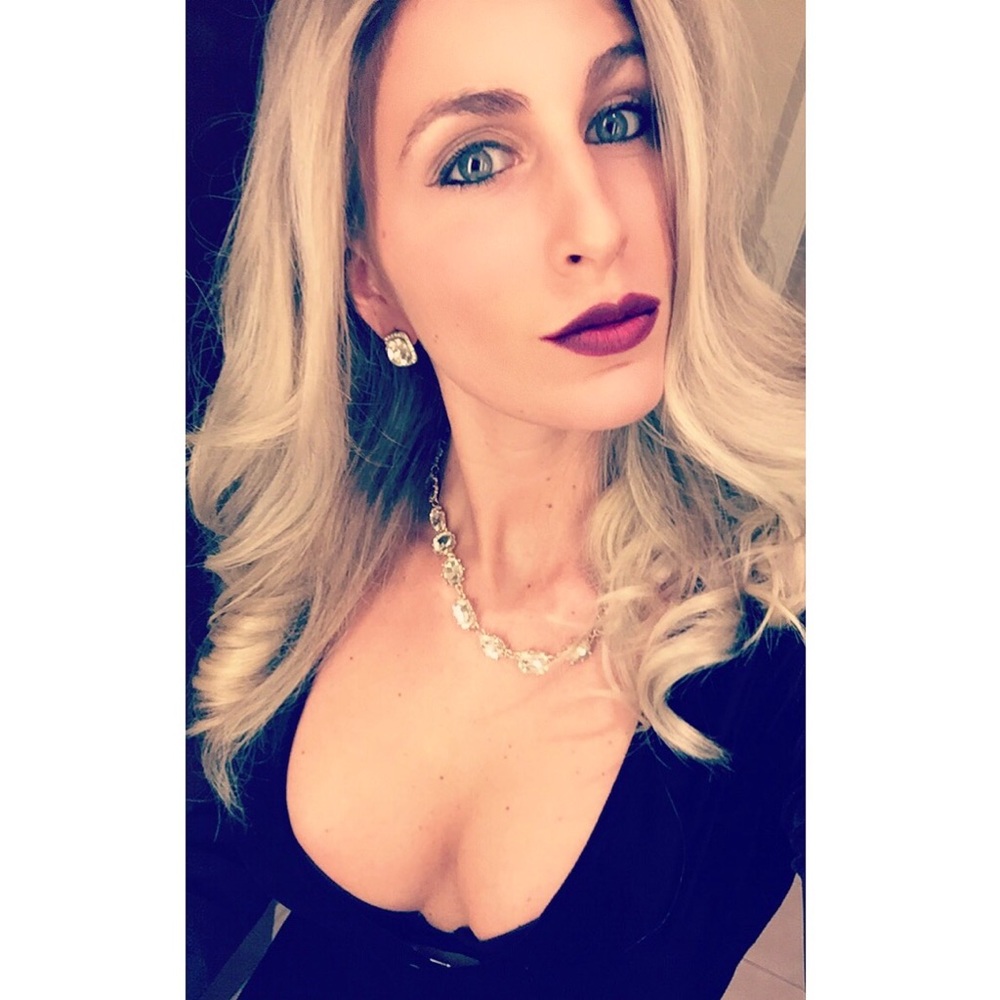 Meet your Posher, Victoria