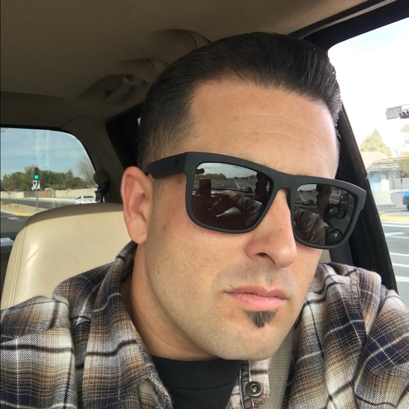 Meet your Posher, Kevin - Picture 1 of 1