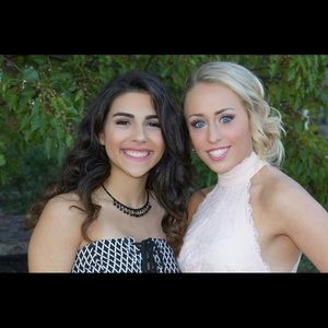 Meet your Posher, Cortney