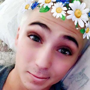 Meet your Posher, Johnathan