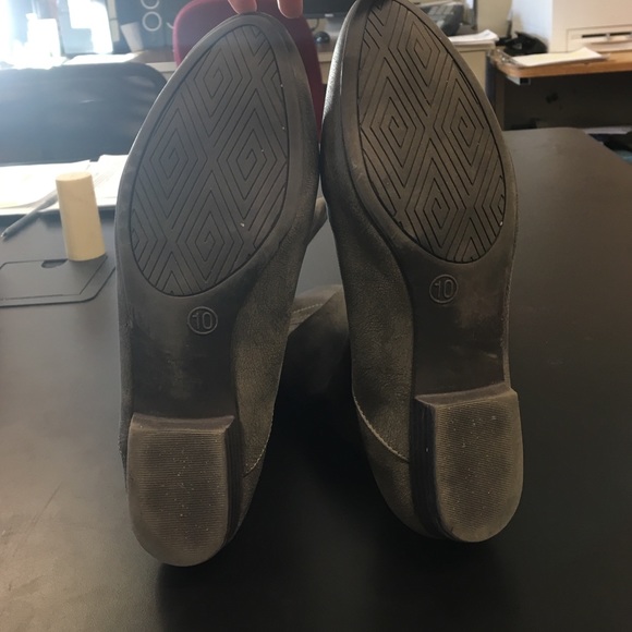 👢Gray slouchy boots!👢 - Picture 2 of 2