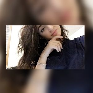 Meet your Posher, Emilee