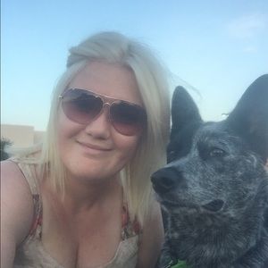 Meet your Posher, Hailey