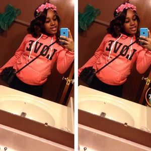 Meet your Posher, Lanay