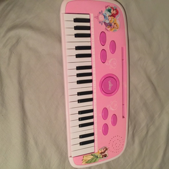 Princess items - Picture 2 of 4