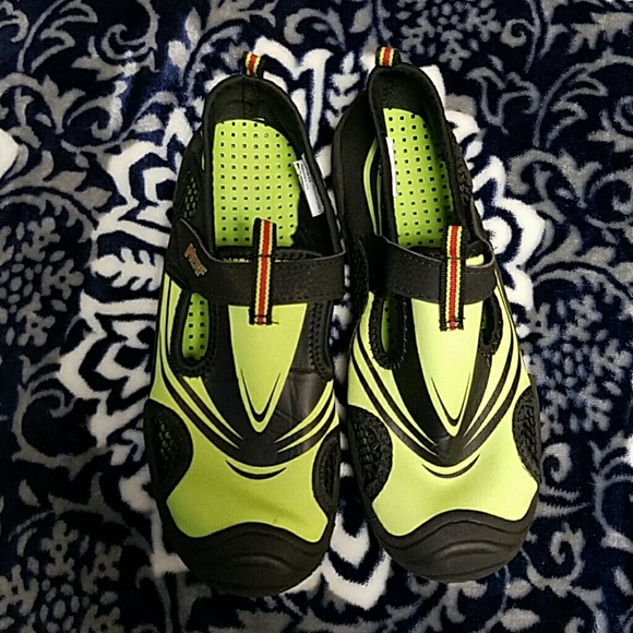Boys Nerf Beach Swim Shower Shoes XL 4-5