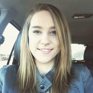 Meet your Posher, Lauren