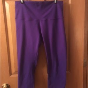 Lululemon high times crop, purple sz 10