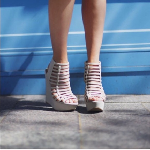 Nude Steve Madden wedges