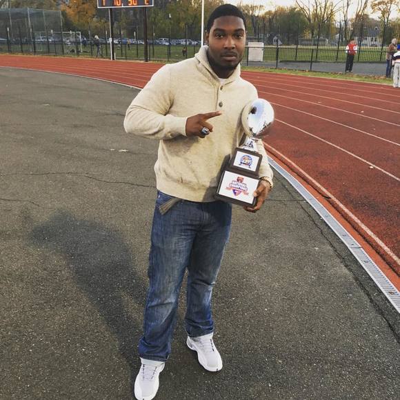 Meet your Posher, Devante