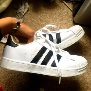 Adidas superstars
