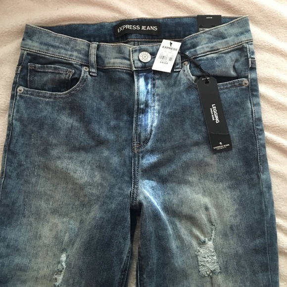 Price ⬇️ Express jeans distressed indigo. Size 6R - Picture 2 of 4