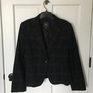 Classic navy and green plaid blazer!!!