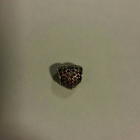 Pandora Pavè heart charm