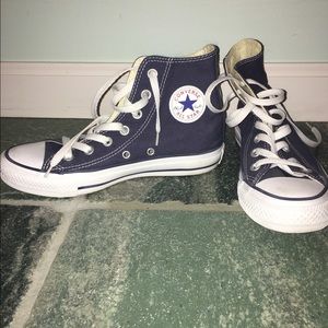 Navy Hi-Top converse