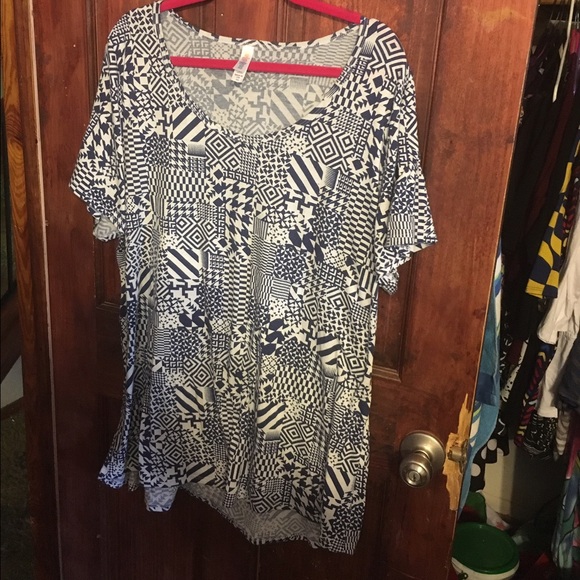 LuLaRoe Classic-T