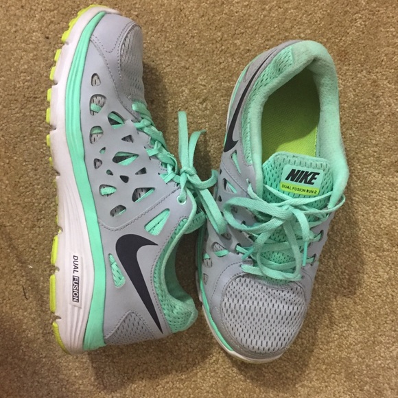 Nike Dual Fusion Run Sneakers (Lightly Worn) sz8
