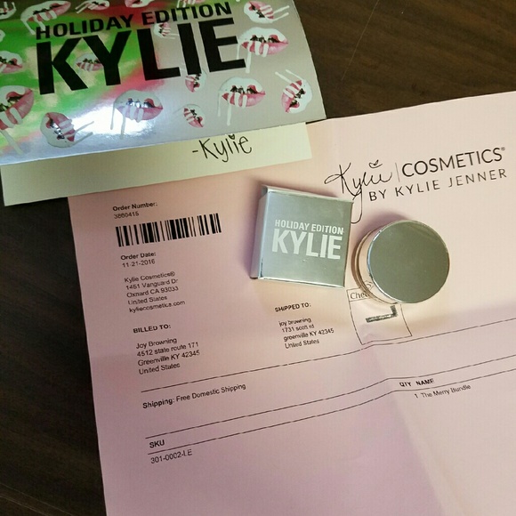 Kylie Holiday yellow gold creme shadow - Picture 1 of 3