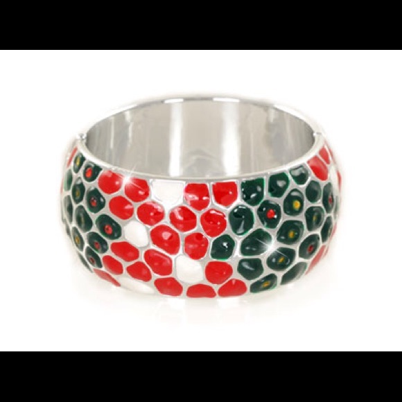 Jewelry - Beautiful poinsettia bangle bracelet