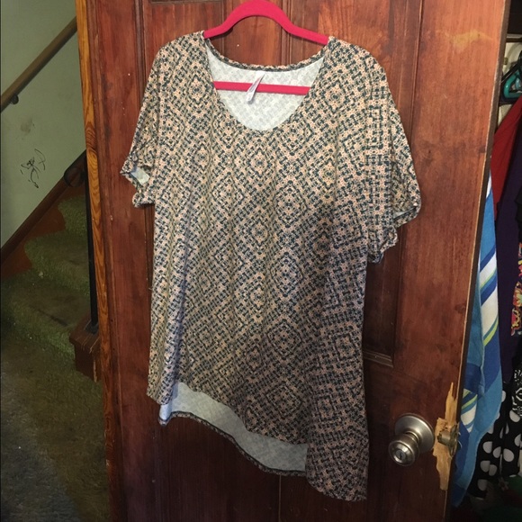 LuLaRoe Classic-T