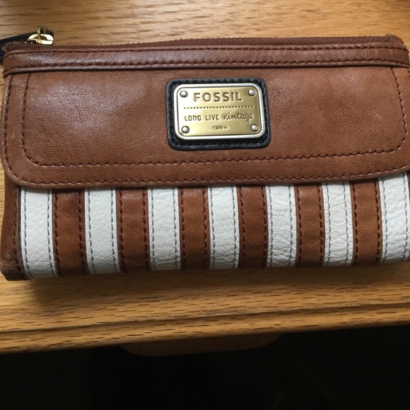 Fossil wallet