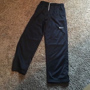 Nike Therma Fit boys sweatpants