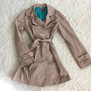 Trench coat