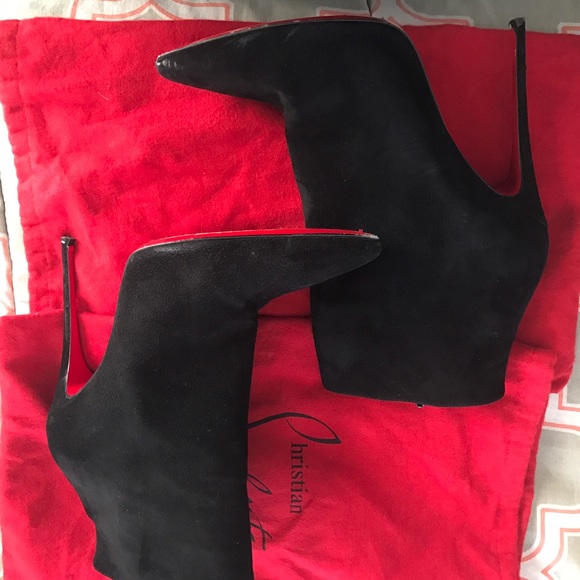 Hot!!!!! So Kate Red Bottoms! Authentic!