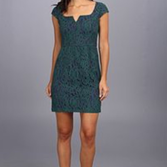 Ivy & Blu lace cap sleeve dress - Picture 1 of 3