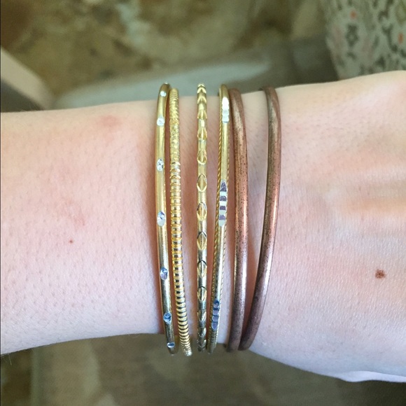 Set of 6 bangles
