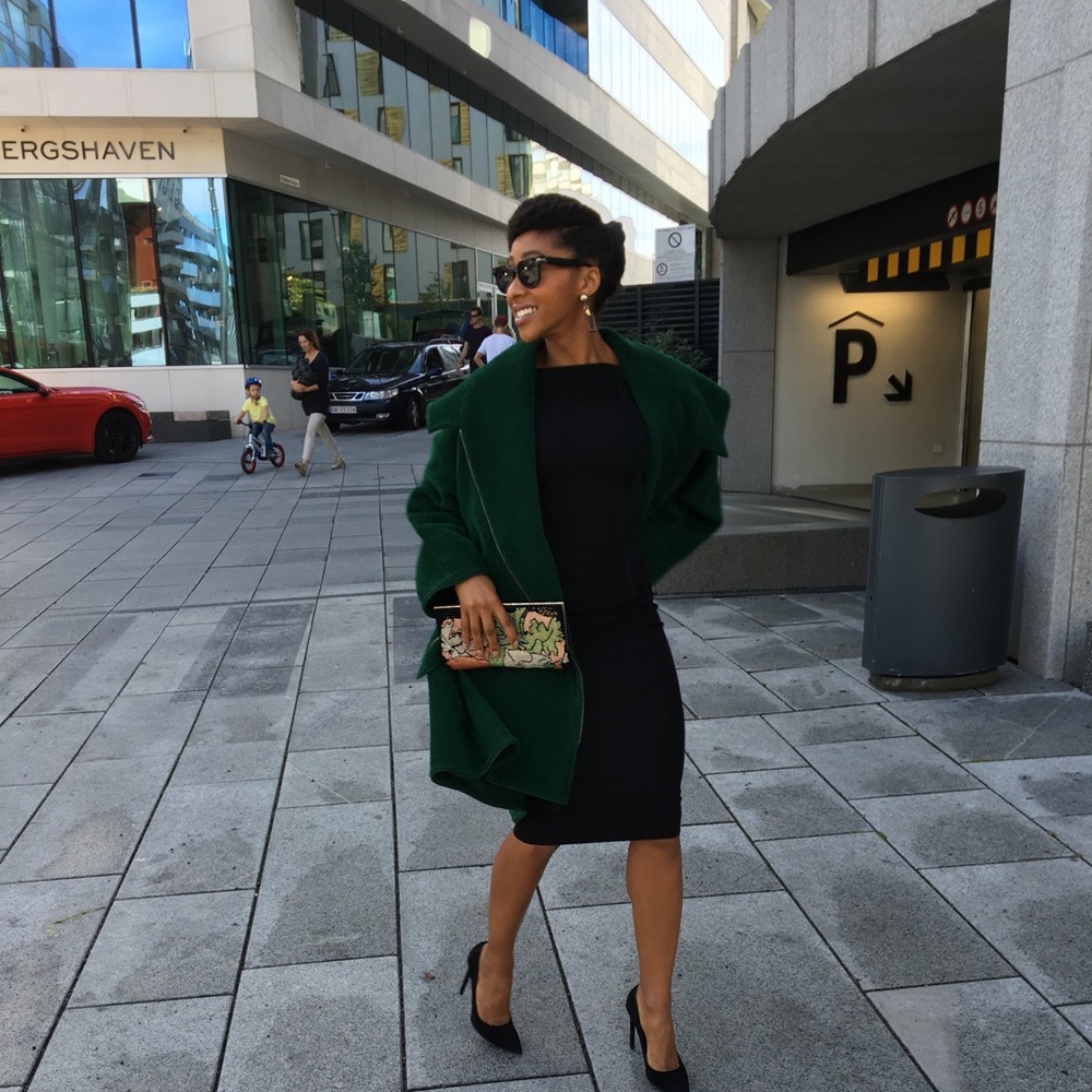 Hello Poshers! - Picture 4 of 8