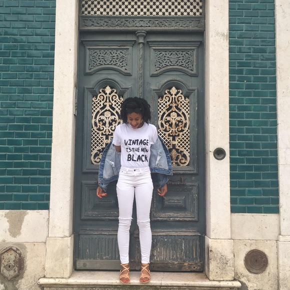 Hello Poshers! - Picture 2 of 8